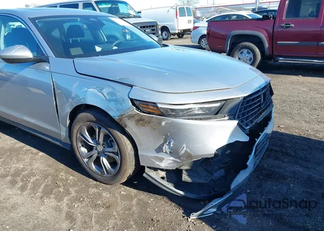 2024 Honda Accord Ex z USA, uszkodzony, nr VIN 1HGCY1F38RA020809